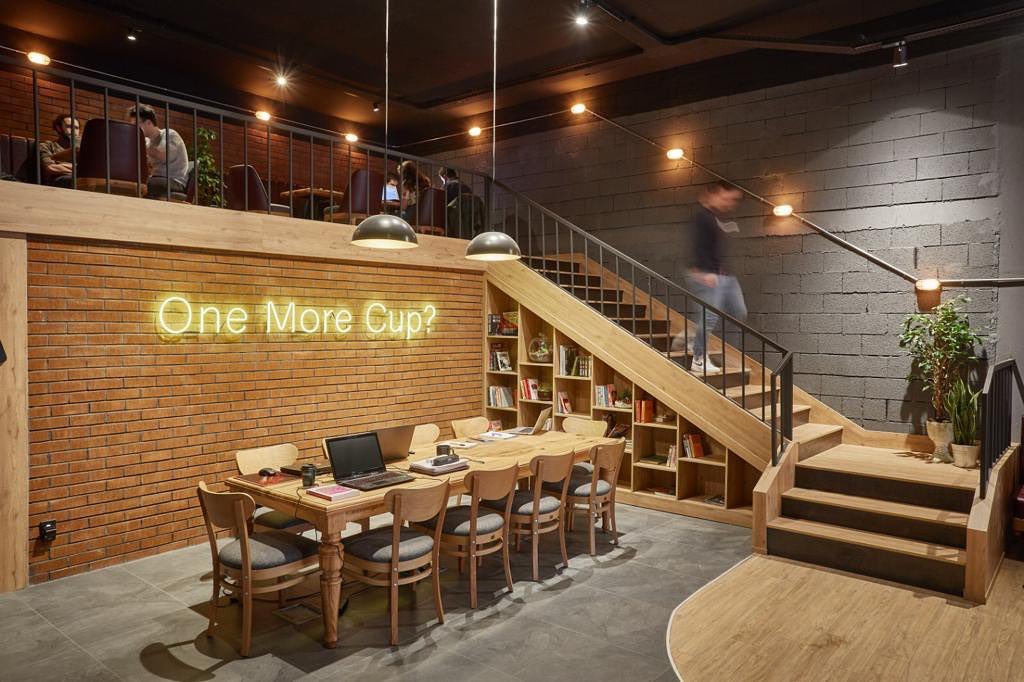 Leones Coffee House