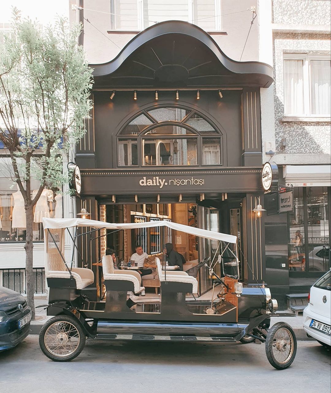 Daily Nişantaşı, Nişantaşı, İstanbul