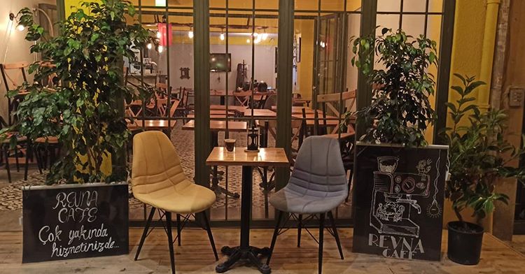 Revna Cafe